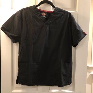 Women’s scrub top SMALL